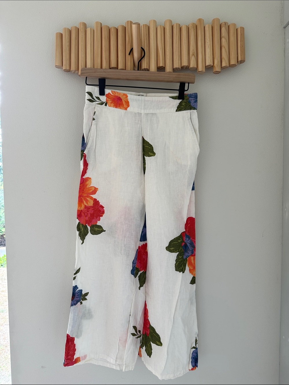 Joie White 100% Linen Floral Wide-Leg Shorts